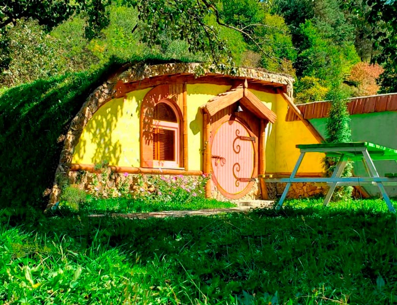 Dilijan hobbit hotel